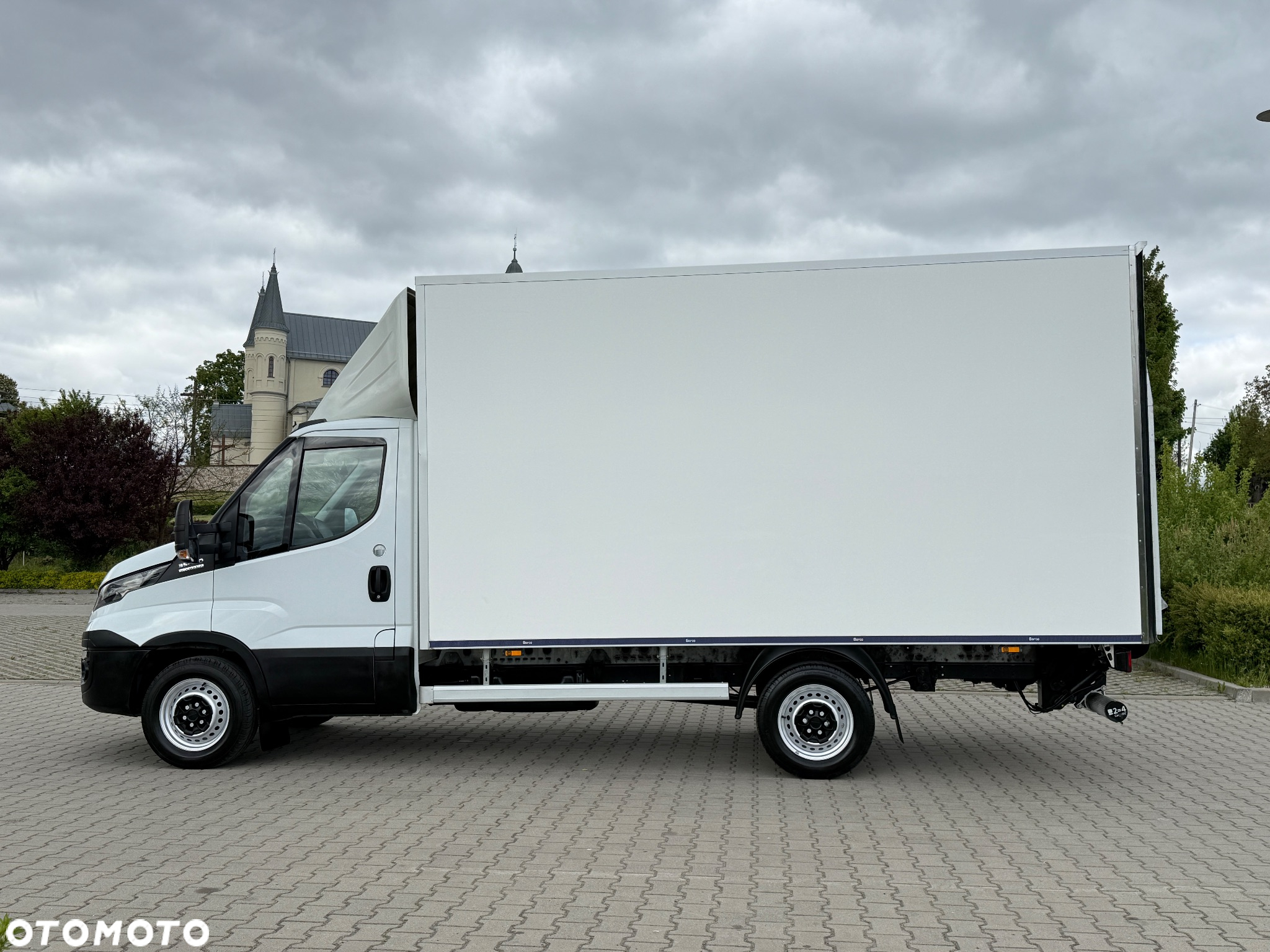 Iveco DAILY 35-160 160KM Hi Matic *Resor+Poduszka* 8 E.Palet Kontener * Izoterma +Winda 750KG BOGATA Opcja Wyposażenia!!! - 8