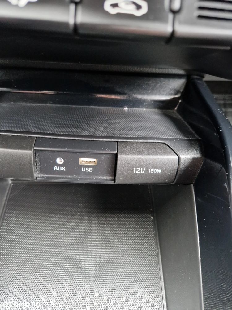 Kia Rio - 32