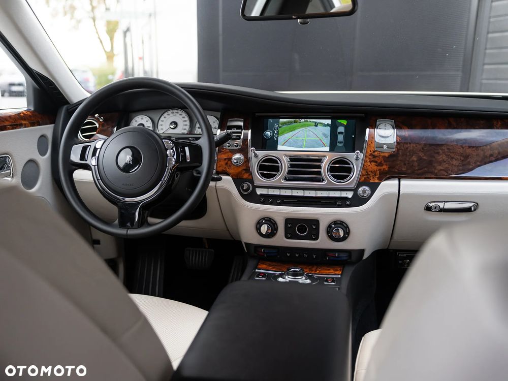 Rolls-Royce Ghost - 22