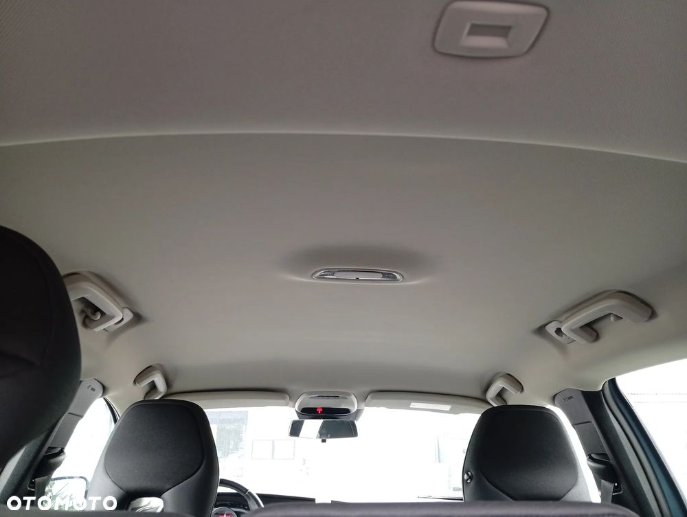 Volvo V40 D2 Kinetic - 37