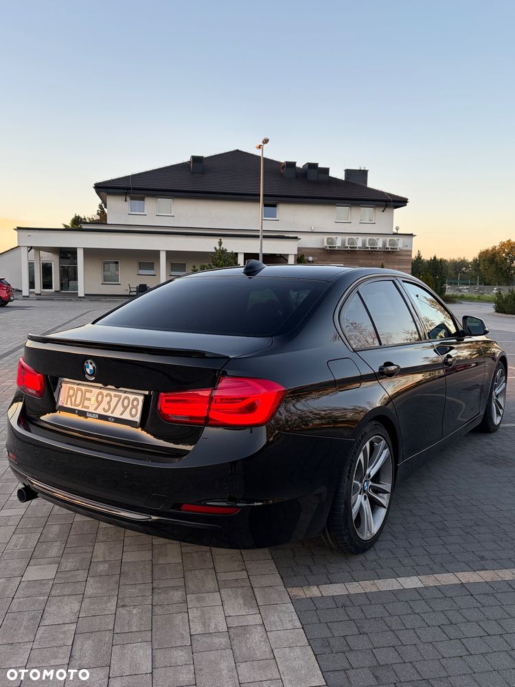 BMW Seria 3 320d - 12
