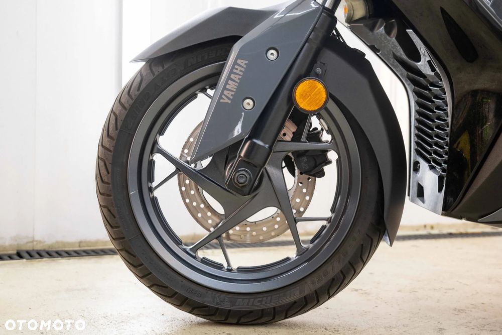 Yamaha X-max - 30