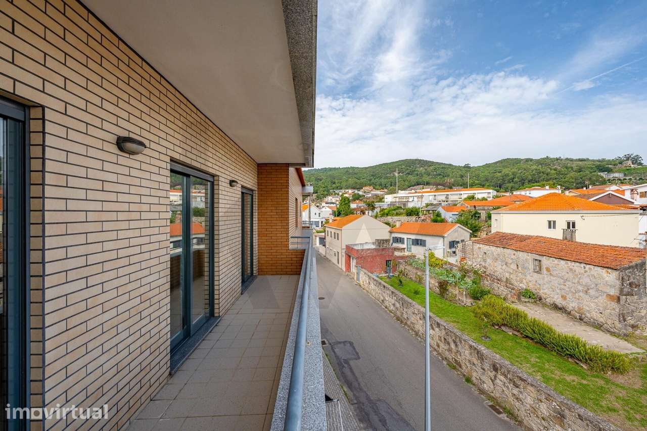 Apartamento T3 com rooftop com vista mar e garagem fechada | Vila Prai - Grande imagem: 4/37