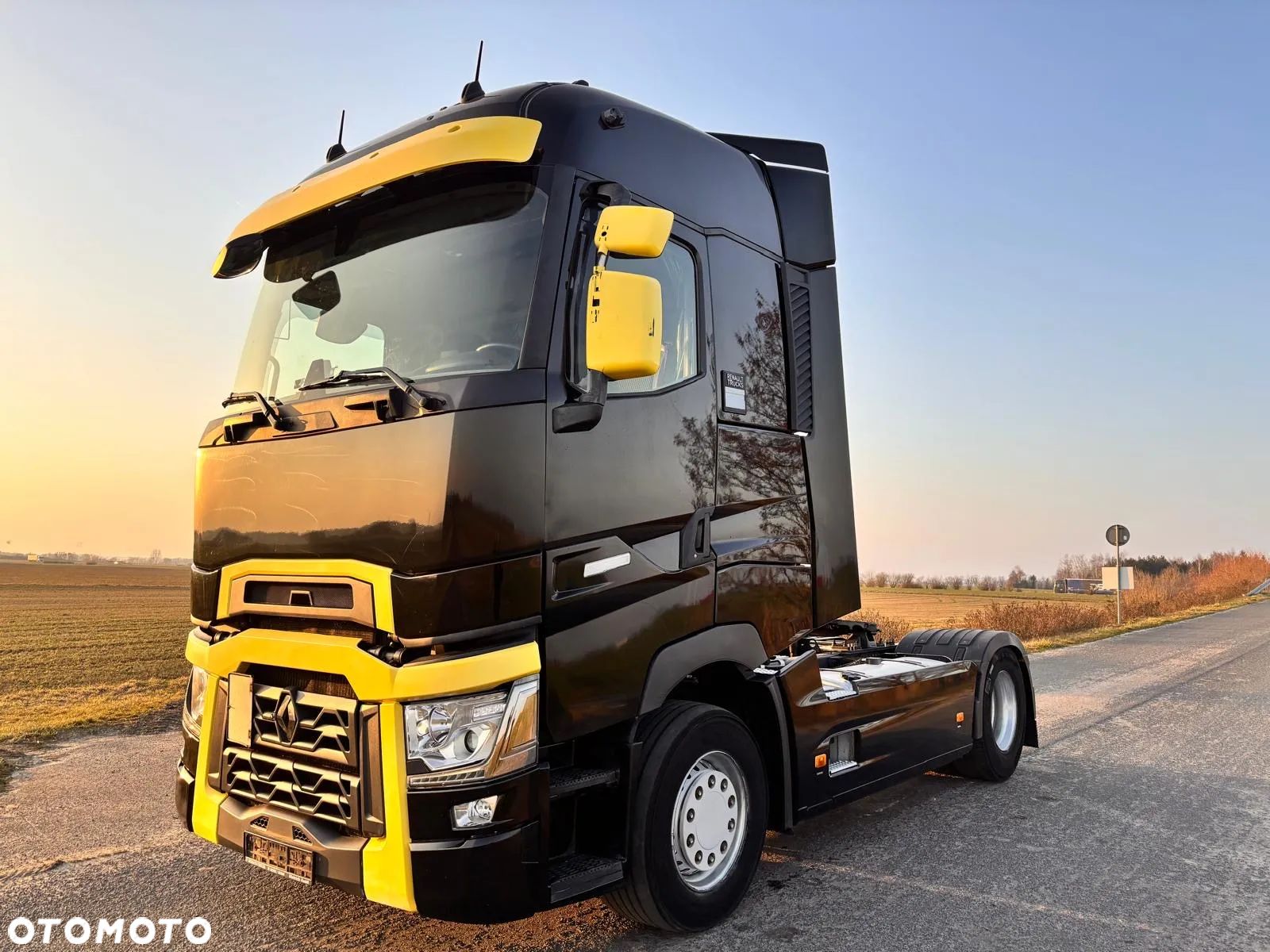 Renault T480 - 1