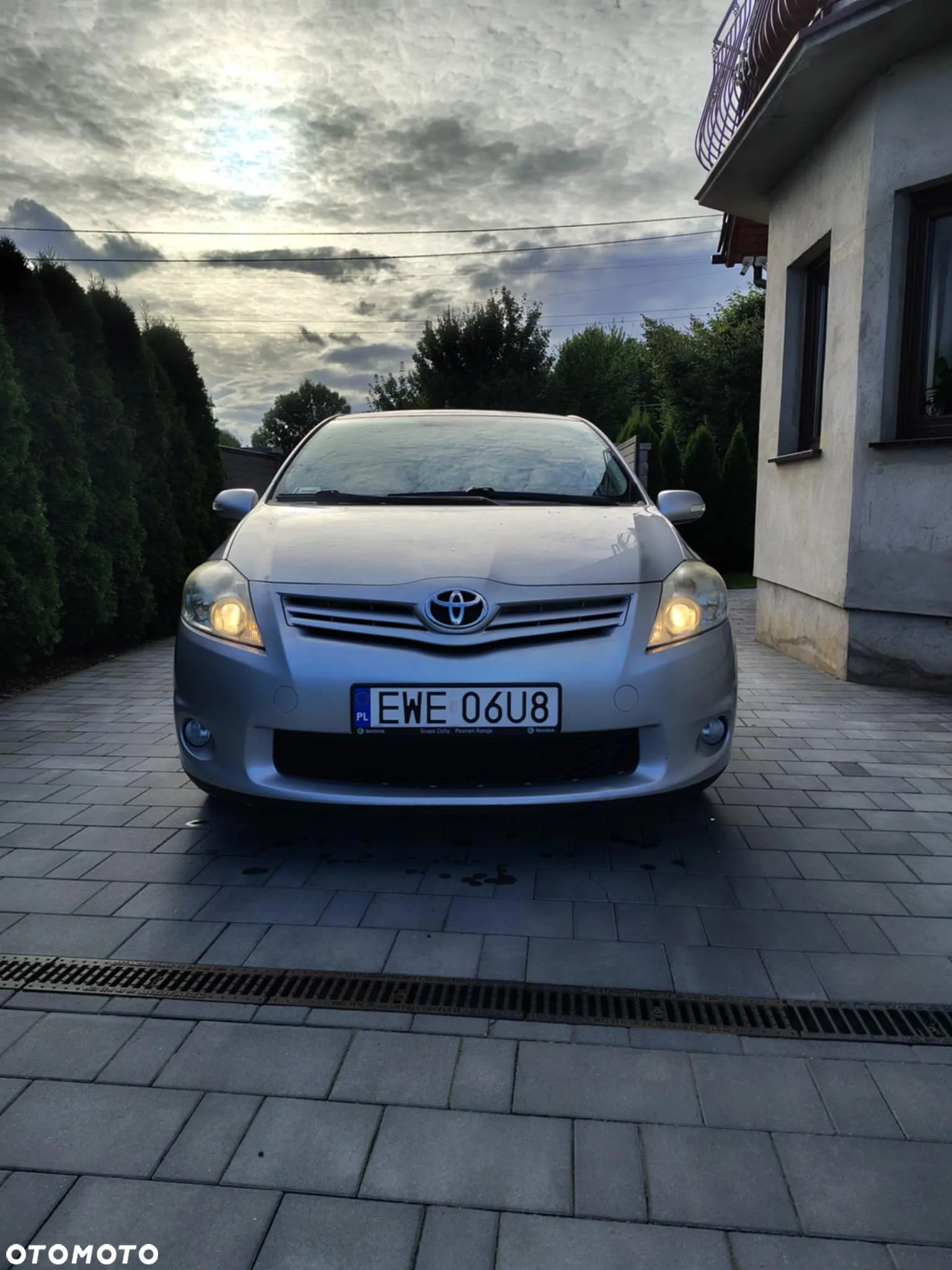 Toyota Auris 1.6 Premium - 4