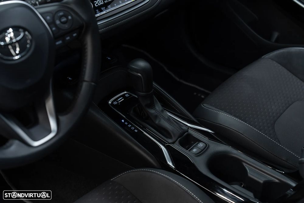 Toyota Corolla 1.8 Hybrid Exclusive - 18