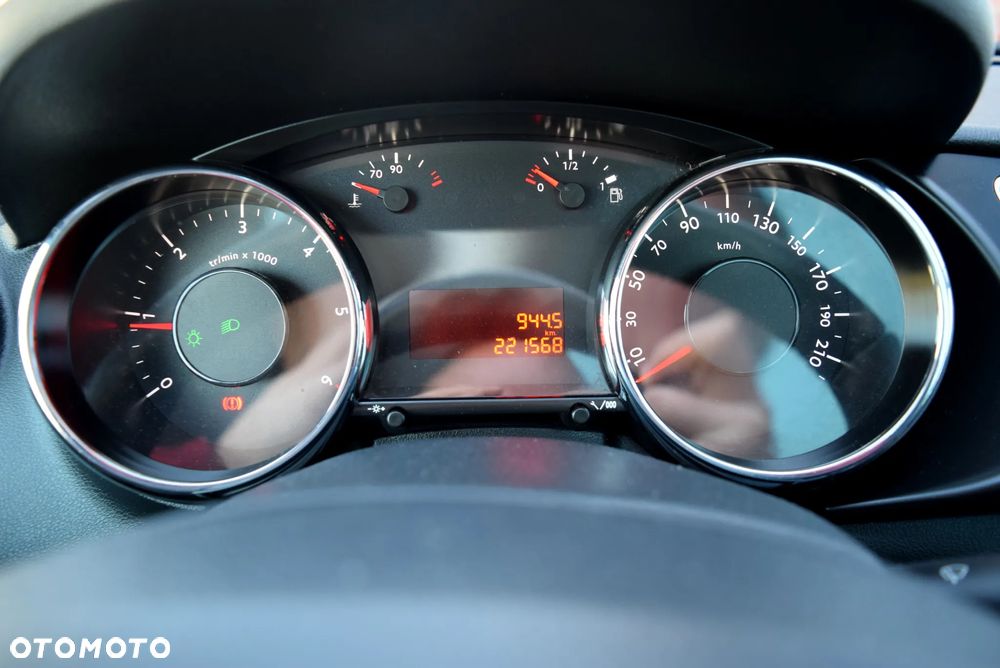 Peugeot 3008 1.6 HDi Access - 20