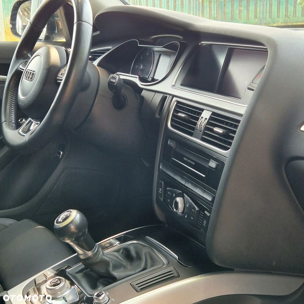 Audi A4 Avant 2.0 TDI DPF clean diesel quattro Attraction - 28