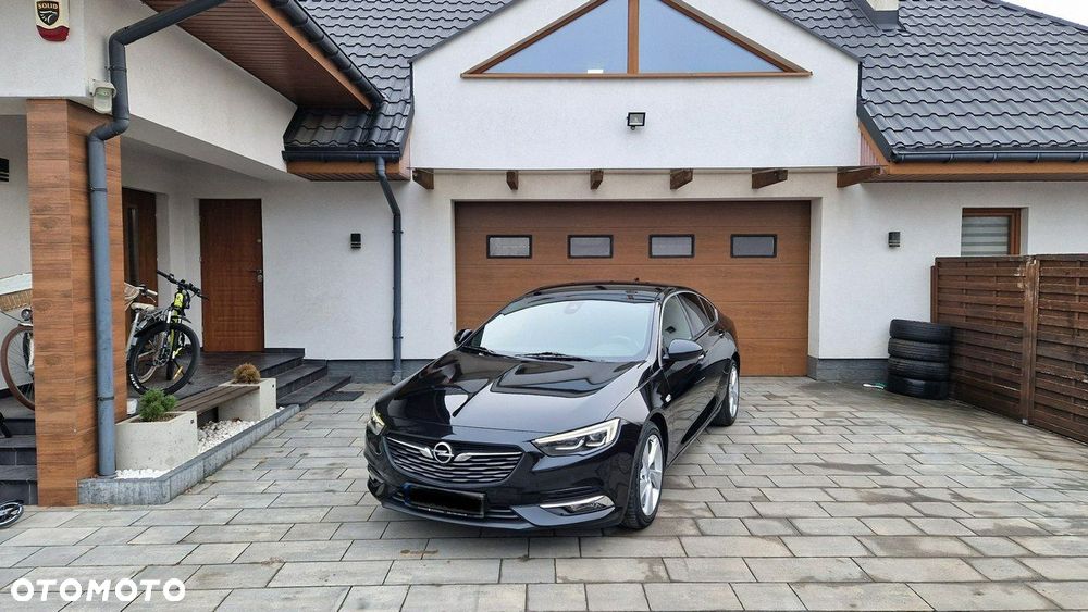 Opel Insignia - 1