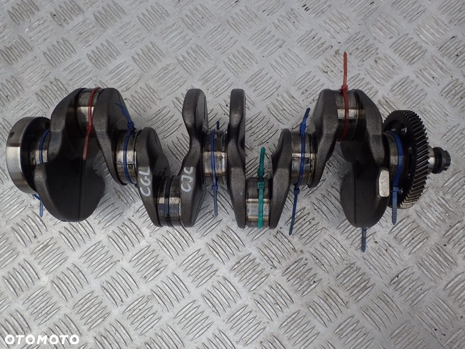 WAŁ KORBOWY 2,0 TDI CGL CJC AUDI A4 A6 RADOM