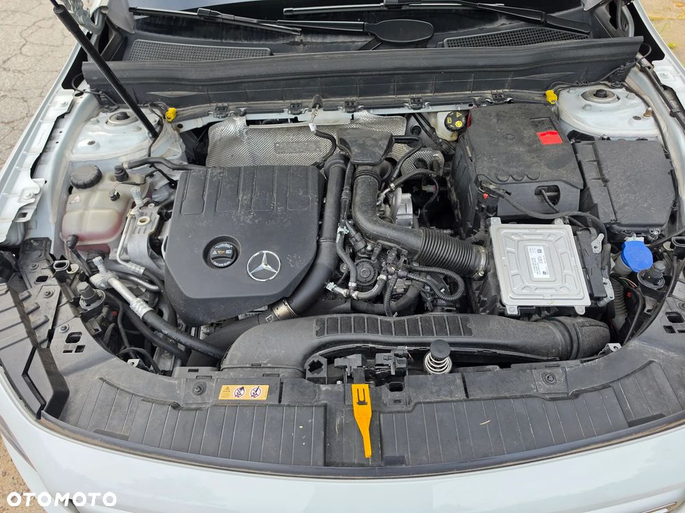Mercedes-Benz GLB 200 Progressive 7G-DCT - 29