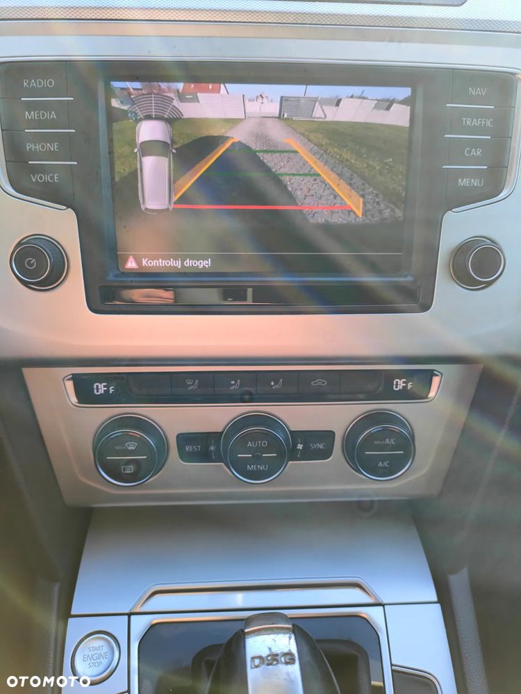 Volkswagen Passat Variant 1.6 TDI (BlueMotion Technology) DSG Comfortline - 17