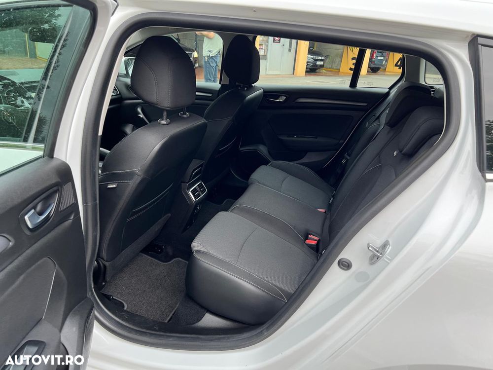 Renault Megane Blue dCi 116 Intens - 12