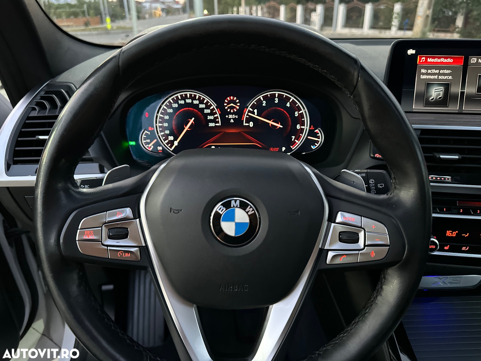 BMW X3 xDrive20i AT xLine - 22