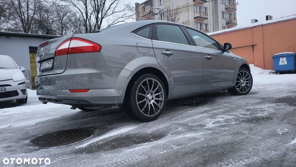 Ford Mondeo 2.5 Black Magic - 12