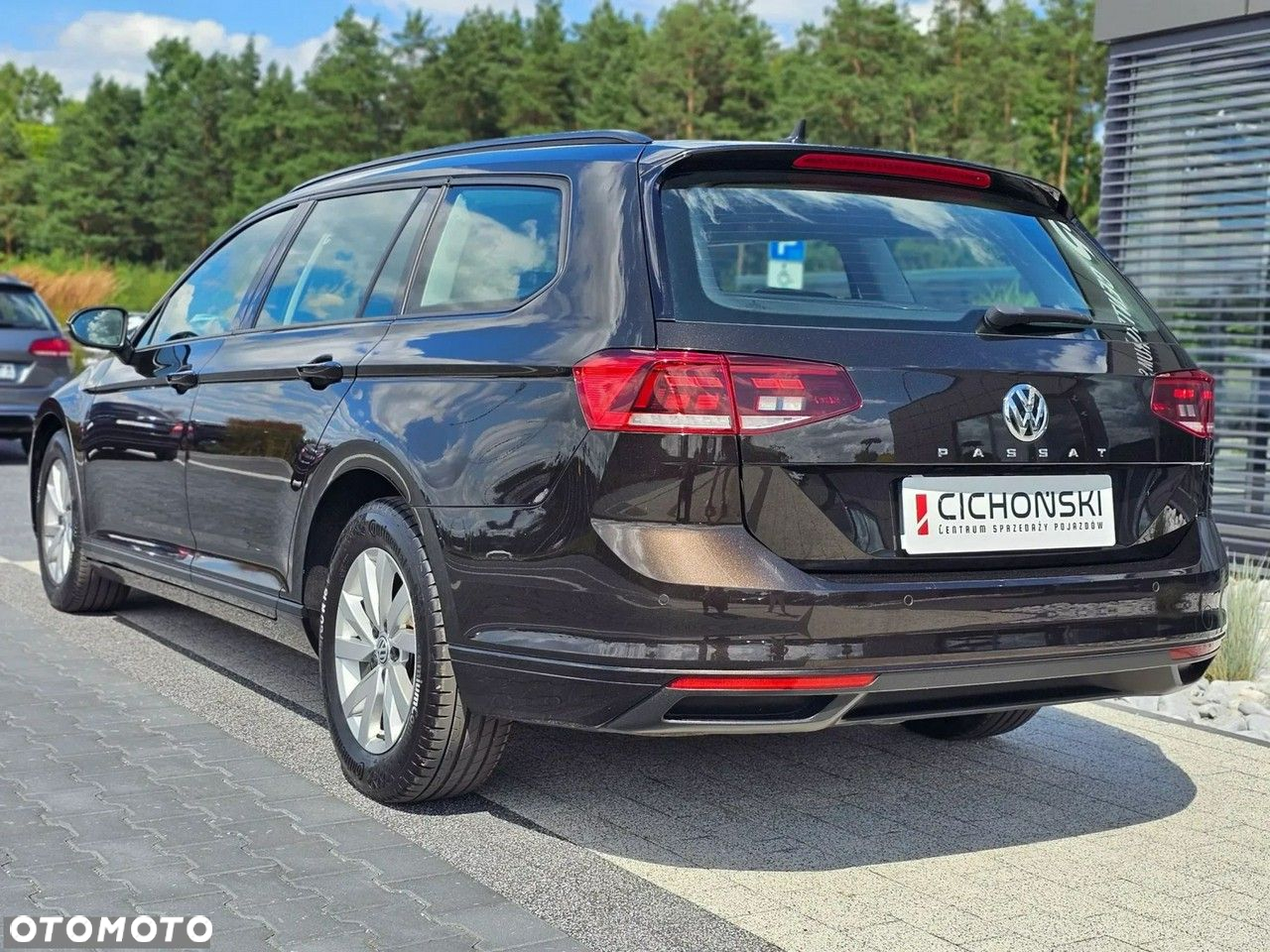 Volkswagen Passat - 12