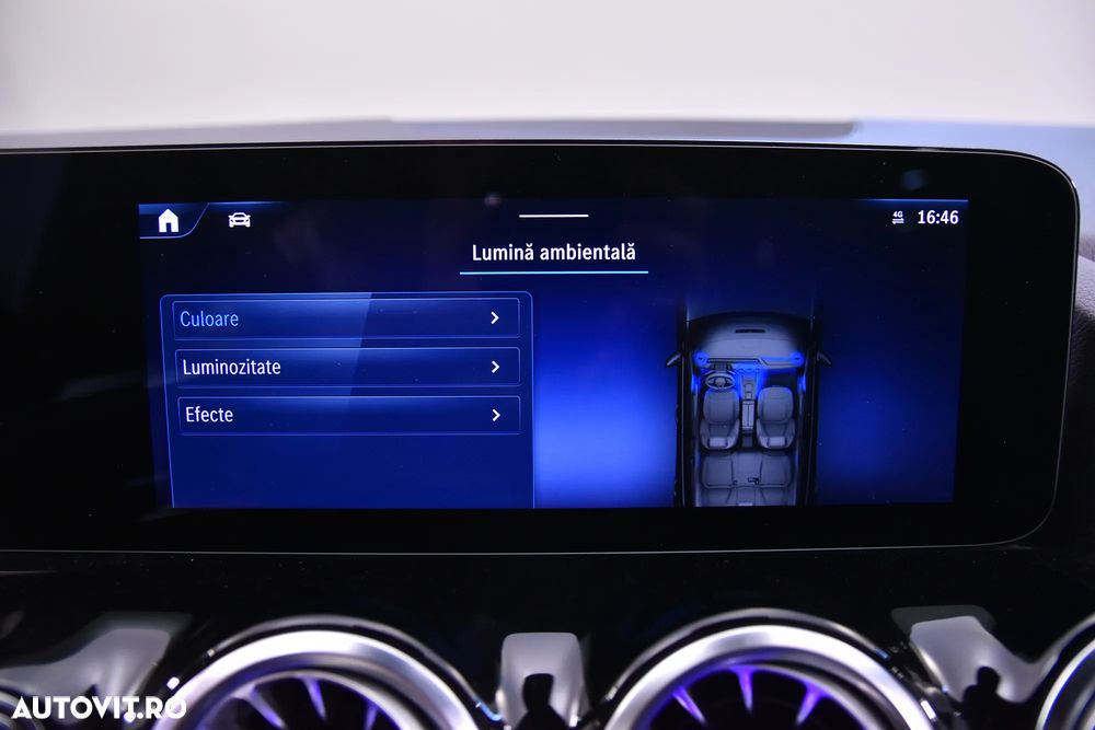 Mercedes-Benz GLA - 21