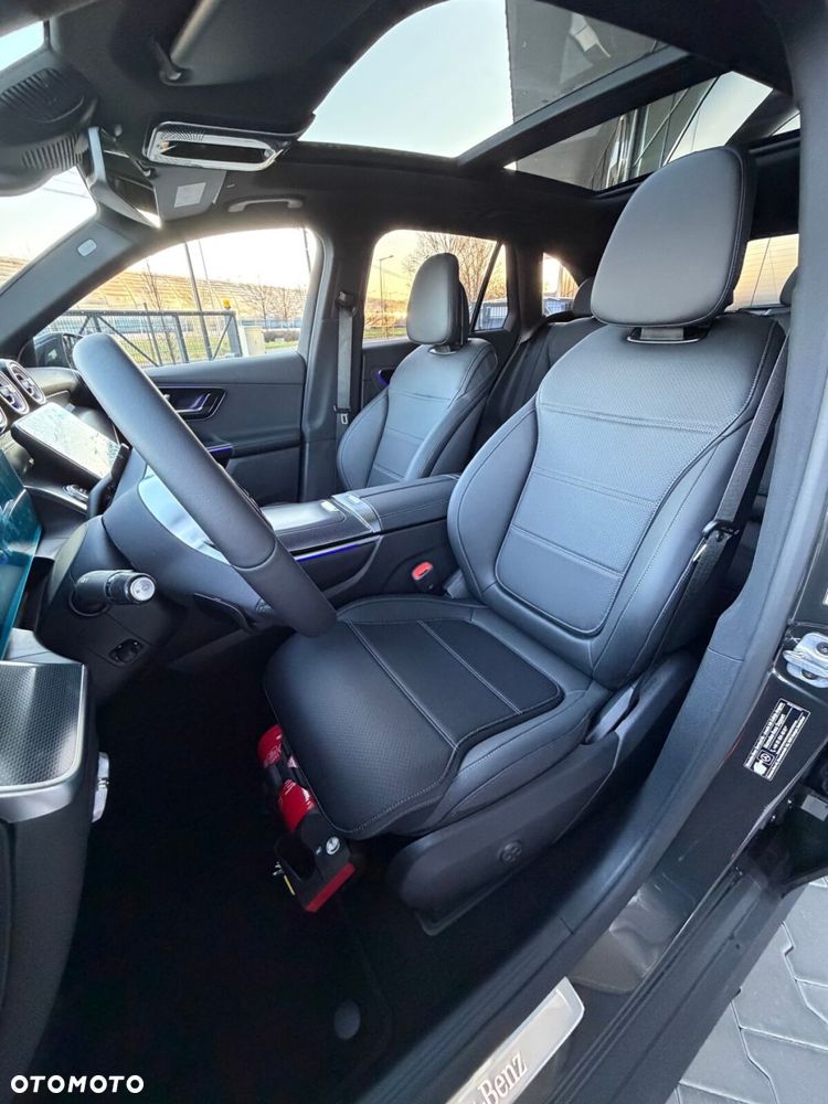 Mercedes-Benz GLC - 27