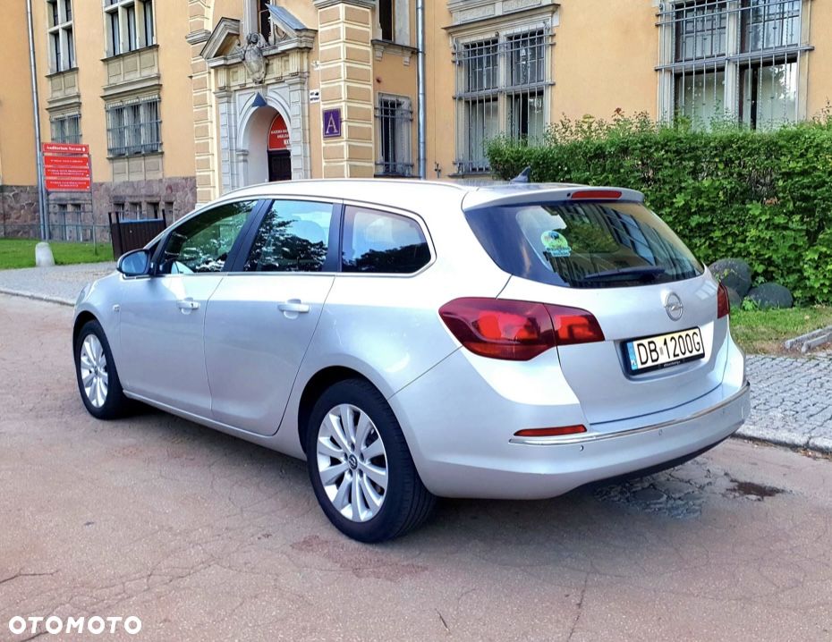 Opel Astra 1.7 CDTI Cosmo - 4