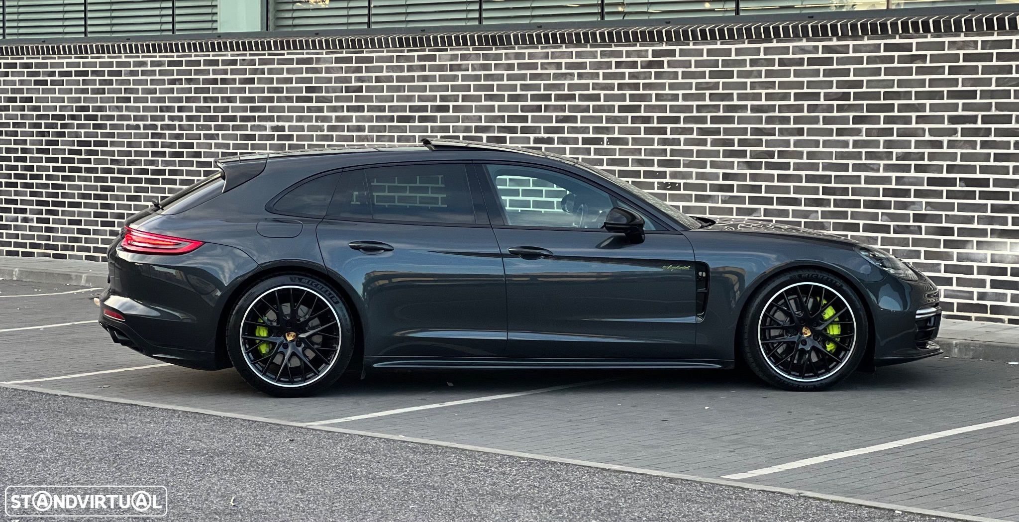 Porsche Panamera Sport Turismo 4 E-Hybrid - 6