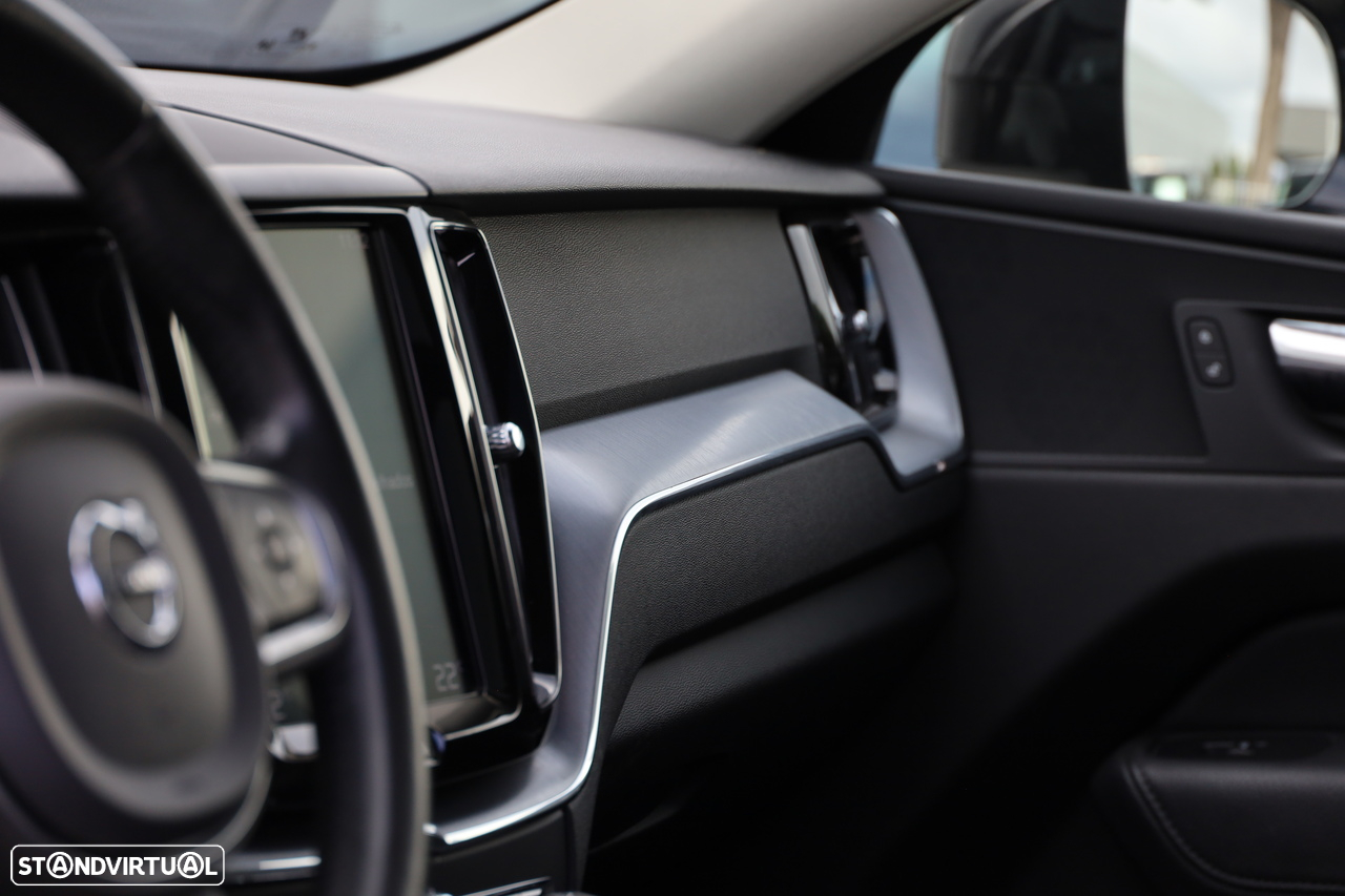 Volvo XC 60 2.0 D4 Momentum Plus Geartronic - 10