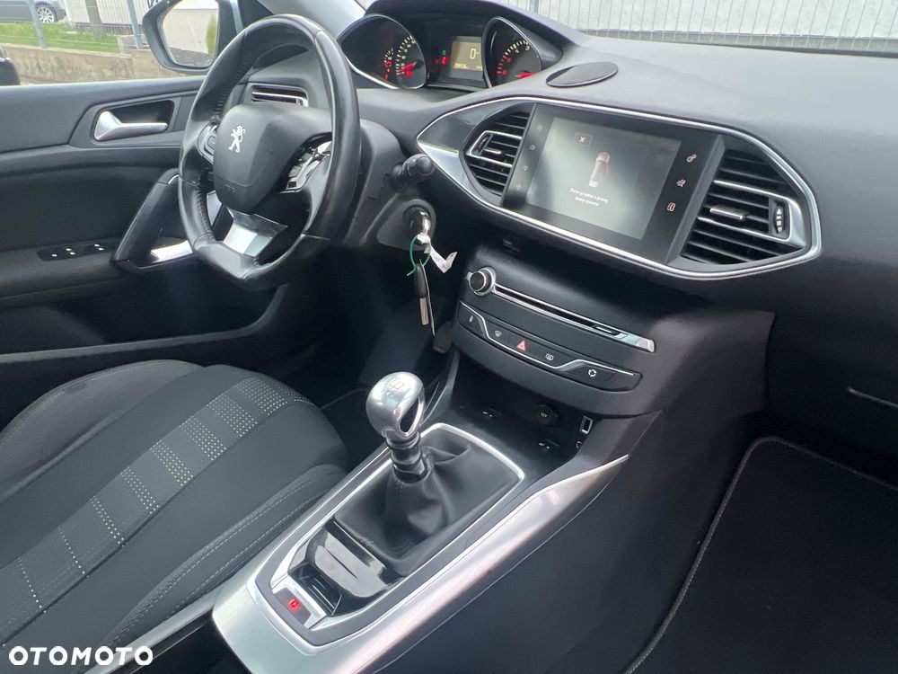 Peugeot 308 BlueHDi 120 Stop & Start Niveau 2 Business-Line - 21