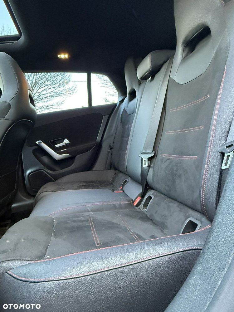 Mercedes-Benz CLA - 31