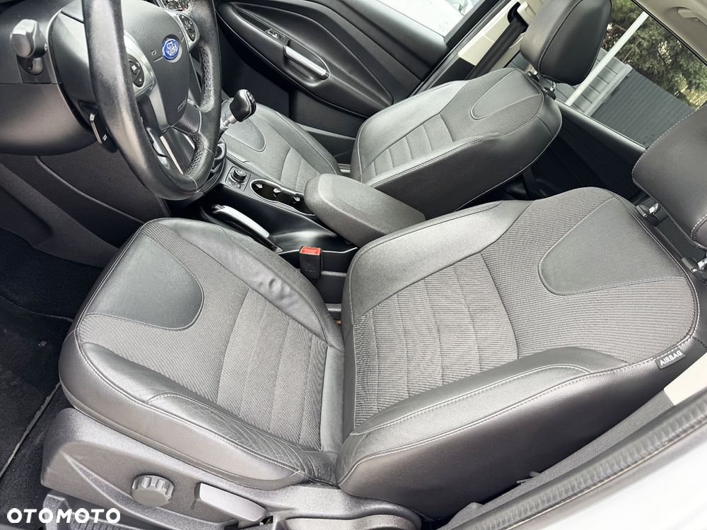 Ford Kuga 2.0 TDCi 4x4 Titanium - 19