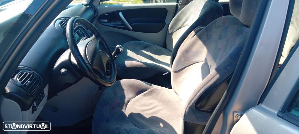 Citroën Xsara Picasso 1.6 Exclusive - 11