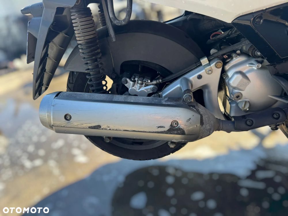 Yamaha X-max - 13