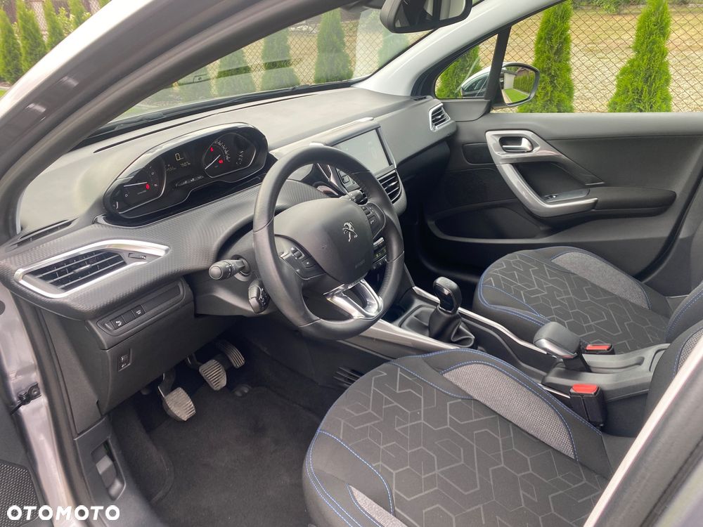 Peugeot 2008 1.5 BlueHDi Allure S&S - 8