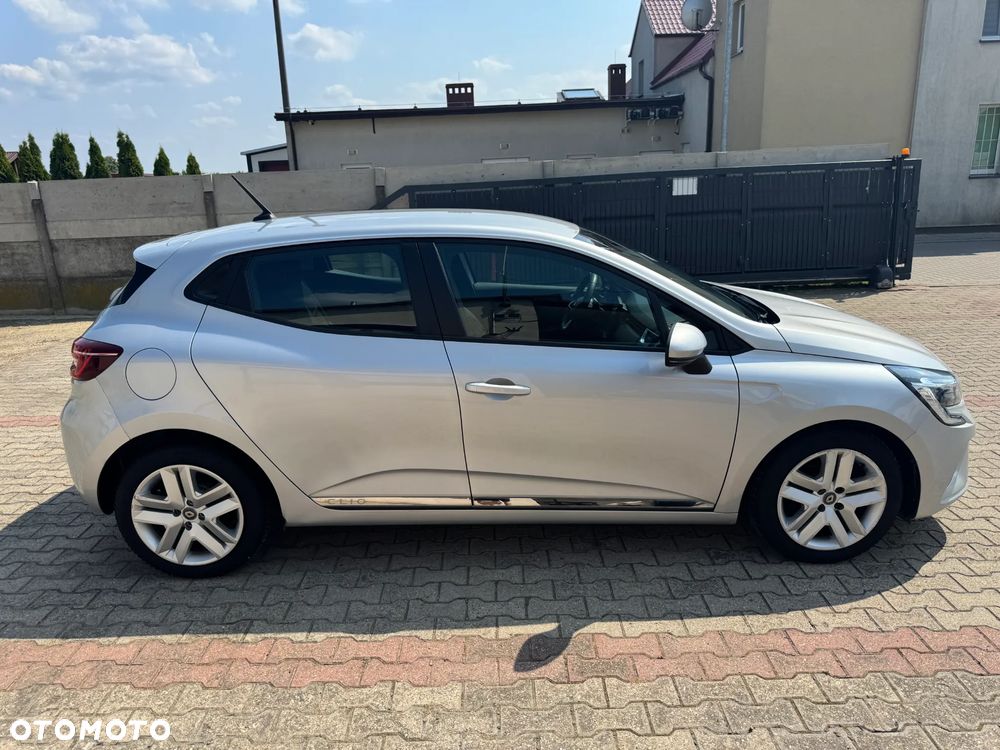Renault Clio - 8