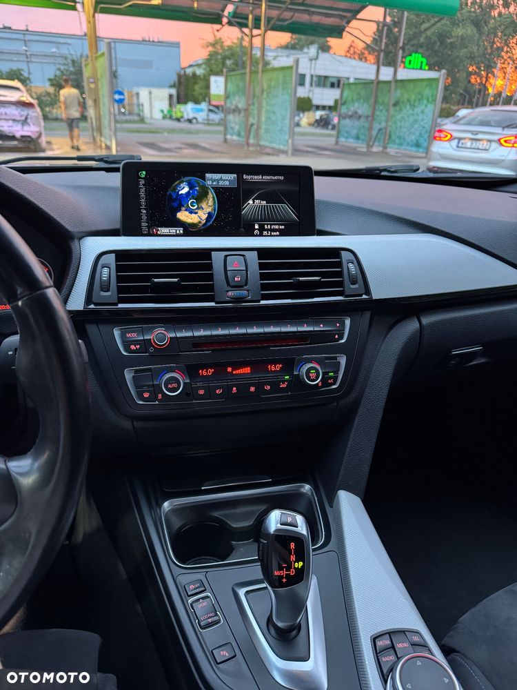 BMW Seria 3 318d - 21