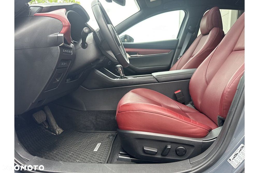 Mazda 3 2.0 mHEV Takumi - 8