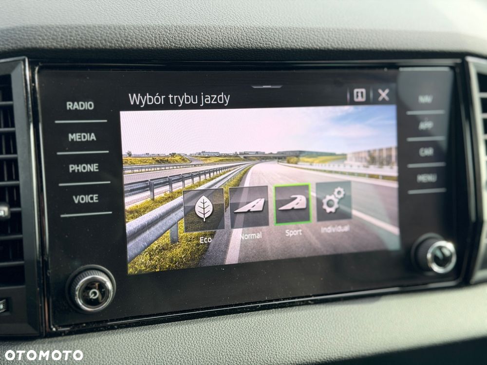 Skoda Karoq 1.5 TSI DSG Sportline - 37