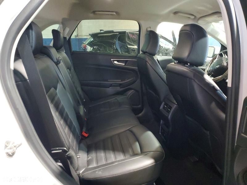 Ford Edge - 15