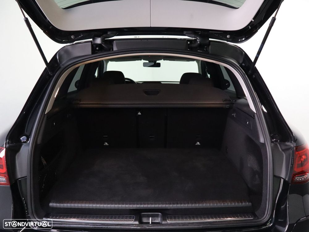 Mercedes-Benz GLC 300 e 4Matic - 27