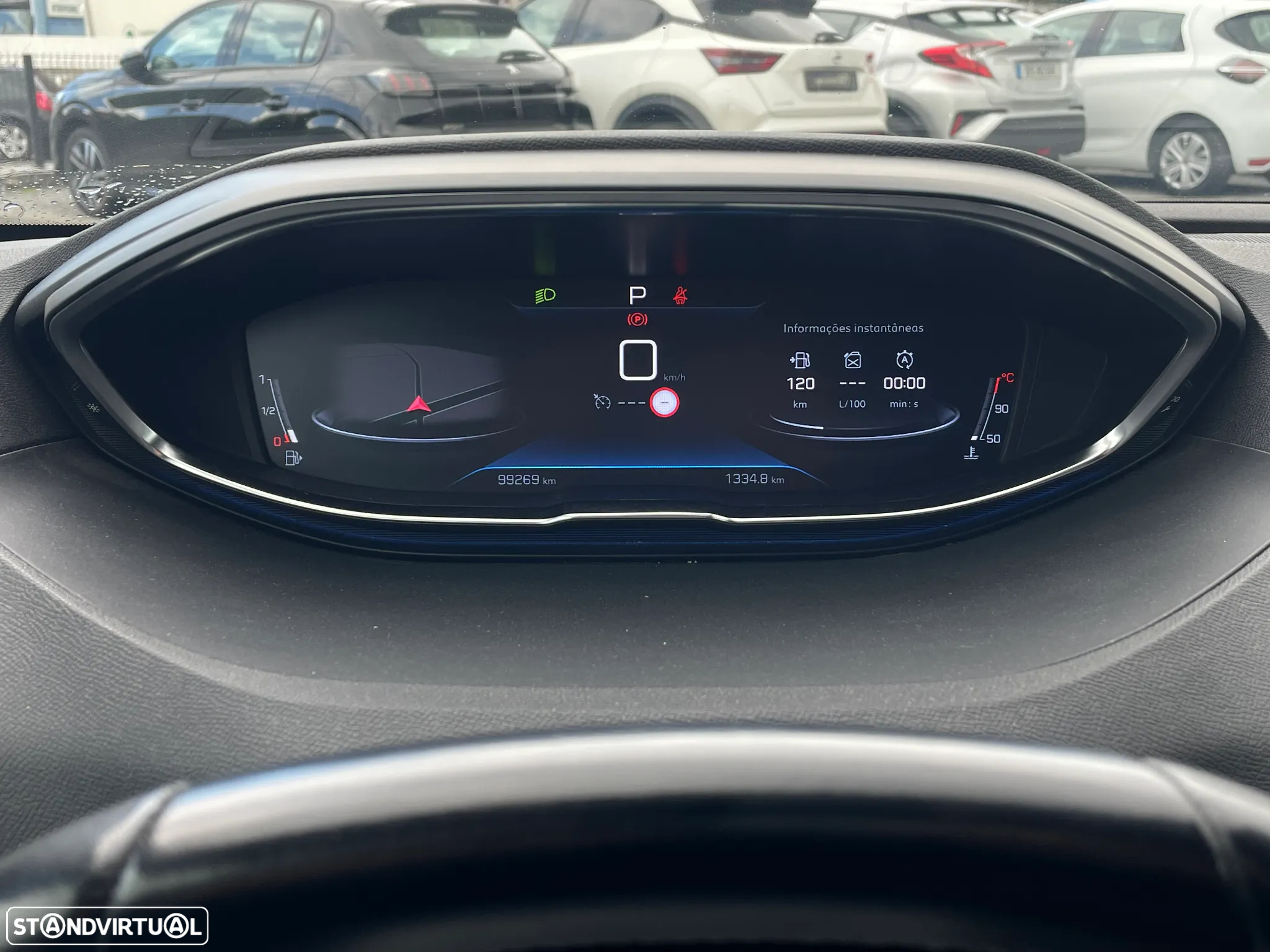 Peugeot 3008 1.2 PureTech Allure Pack EAT8 - 26