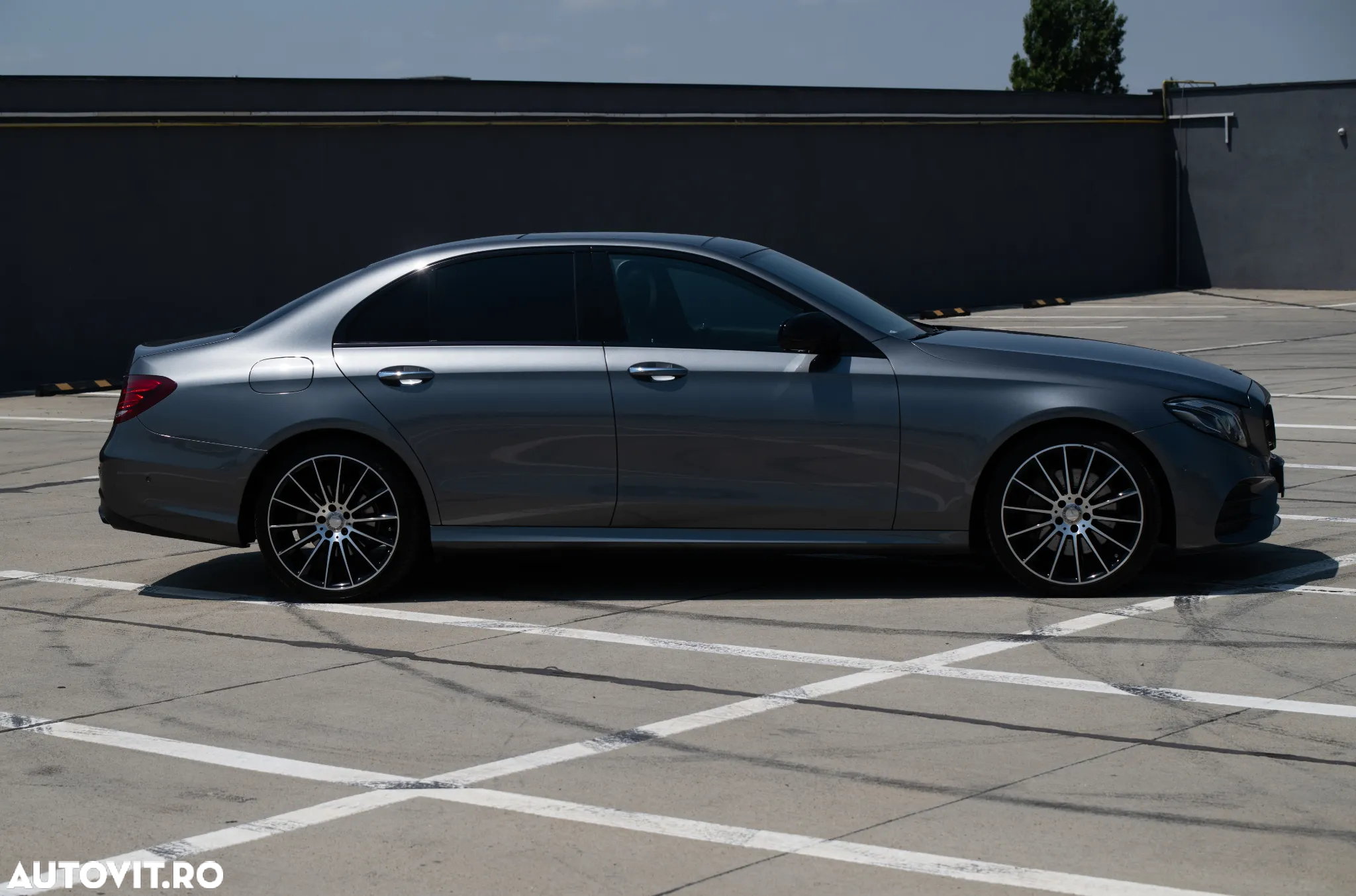 Mercedes-Benz E 220 d 9G-TRONIC AMG Line - 29