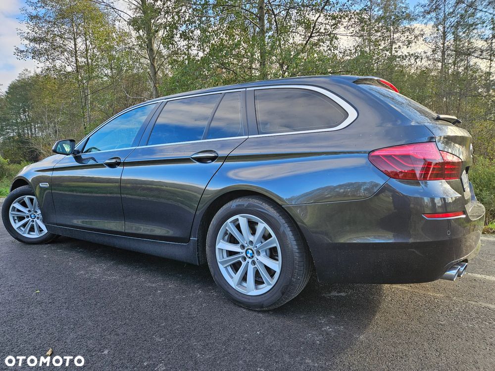 BMW Seria 5 520d xDrive Touring - 17