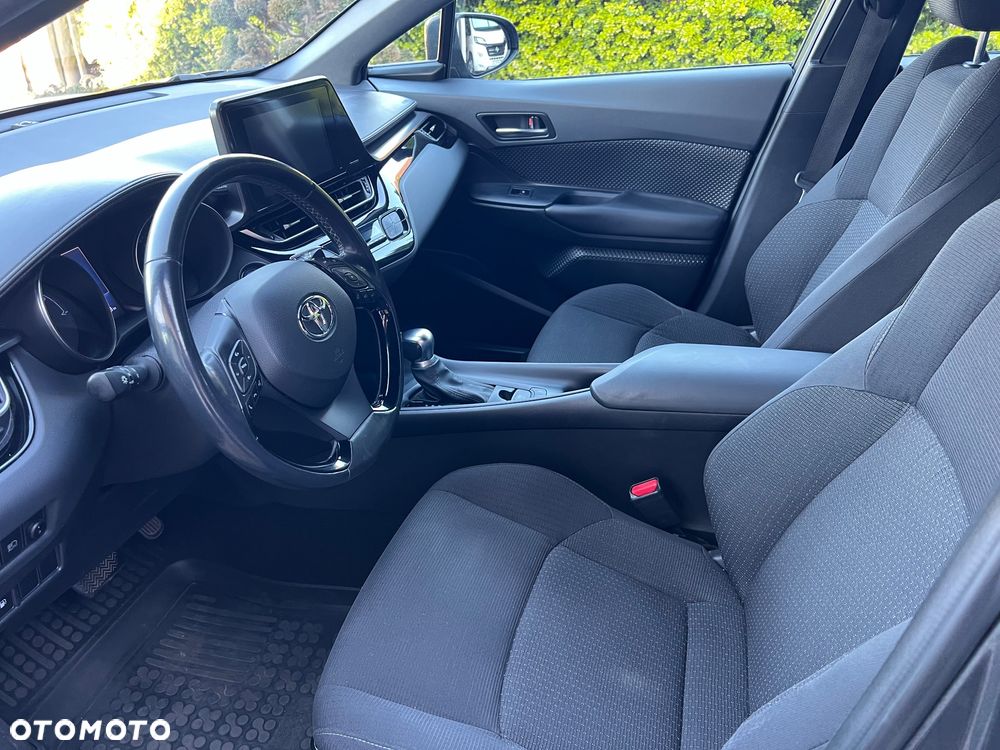 Toyota C-HR - 11