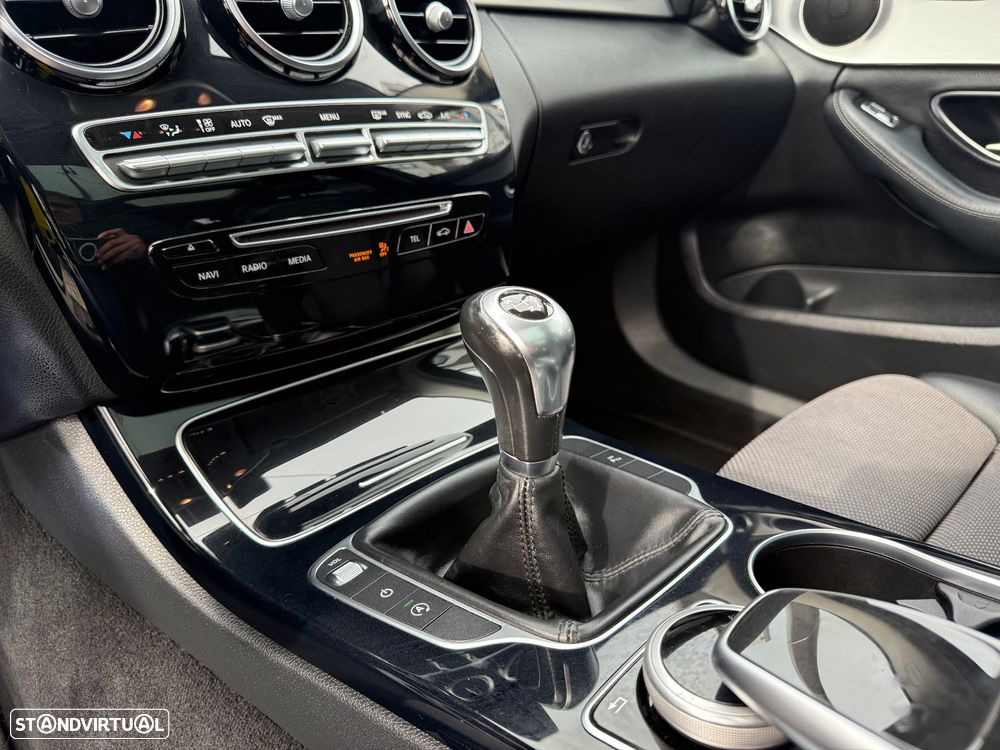 Mercedes-Benz C 220 Station CDI DPF BlueEFFICIENCY Avantgarde Edition - 30