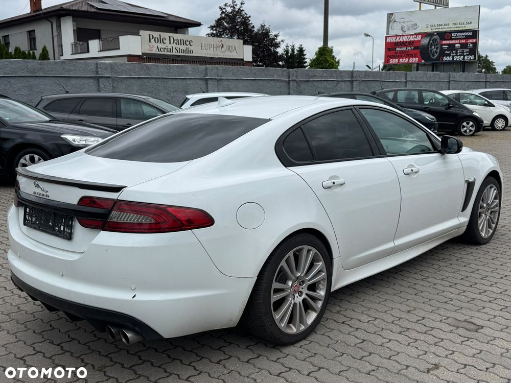 Jaguar XF 35t AWD R-Sport - 4
