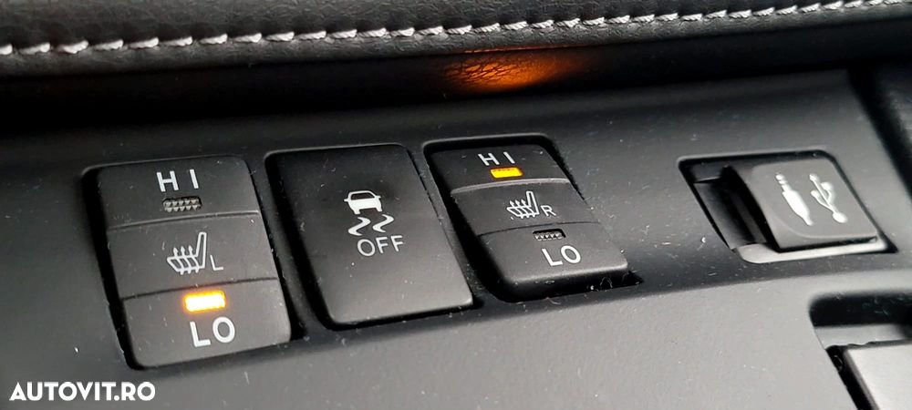 Toyota Auris - 13