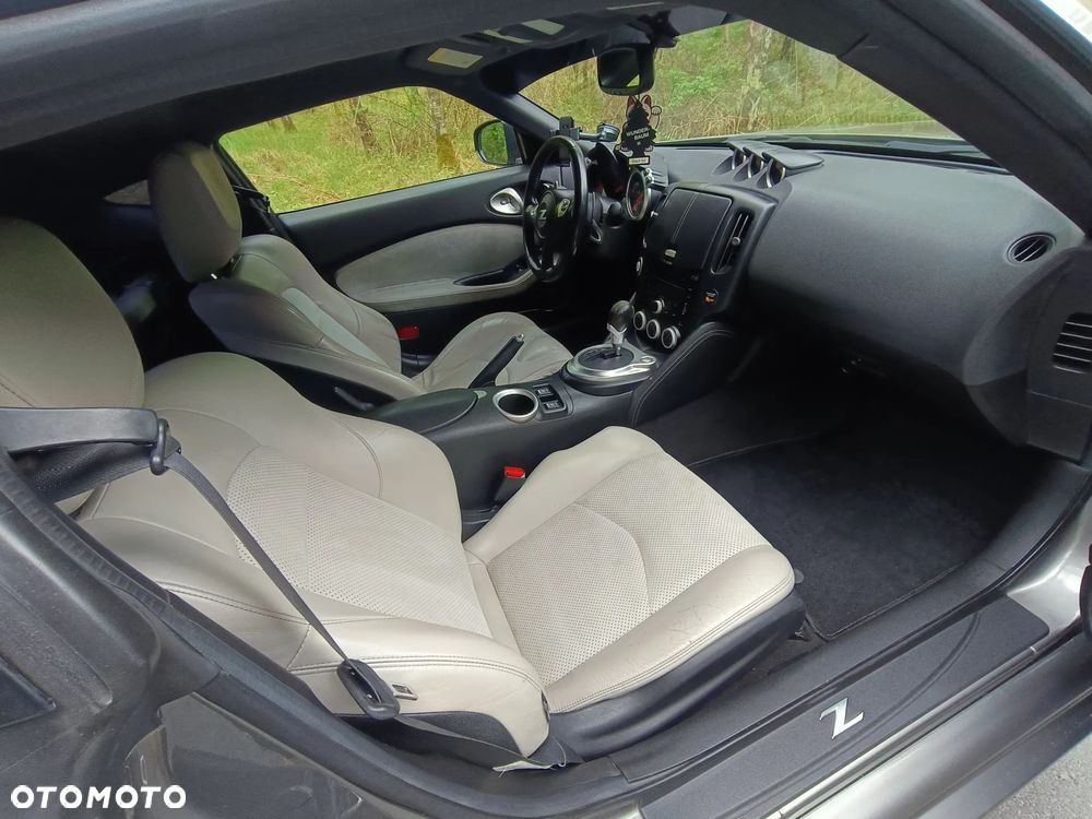 Nissan 370 Z - 15
