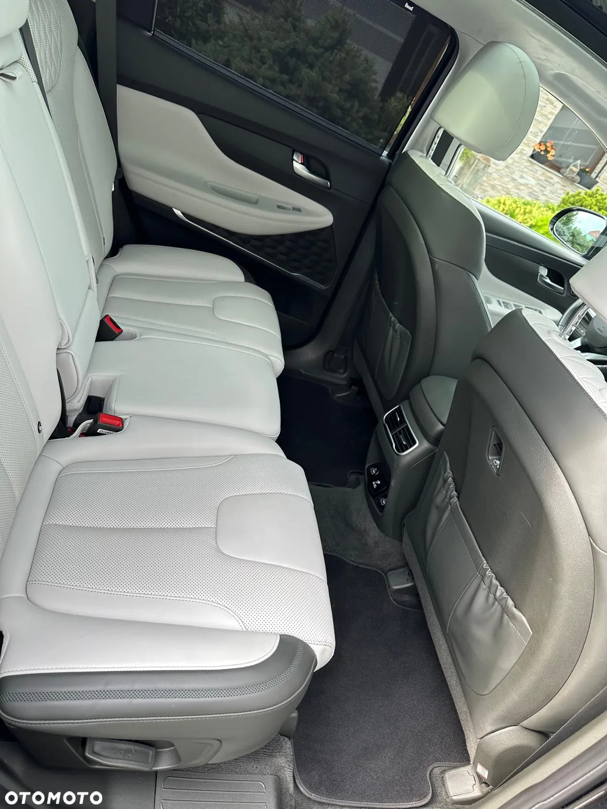 Hyundai Santa Fe 1.6 HEV 4WD SEVEN Prime - 8