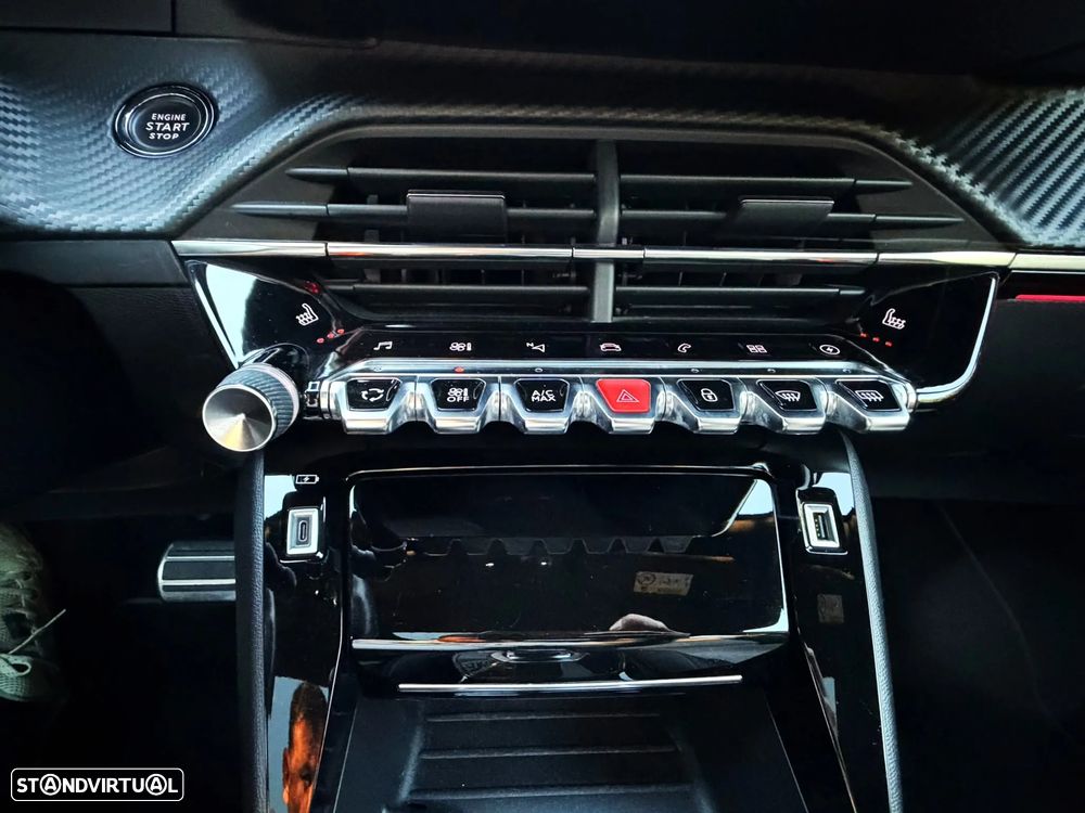 Peugeot e-2008 GT Pack - 14