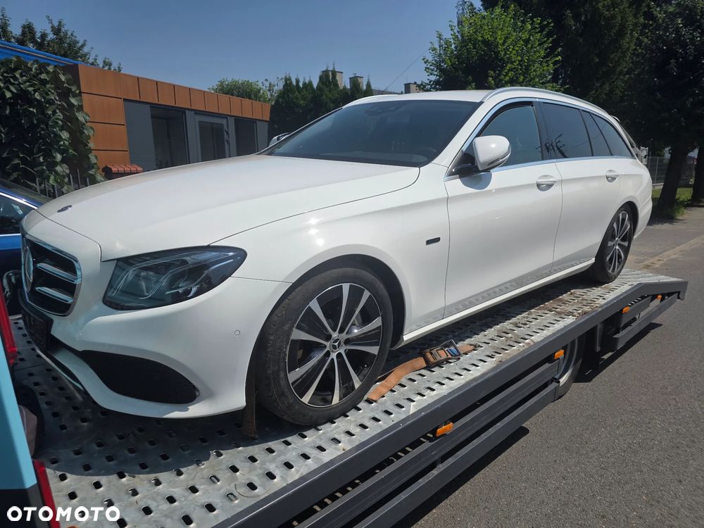 Mercedes-Benz Klasa E 300 de 9G-TRONIC Exclusive - 3