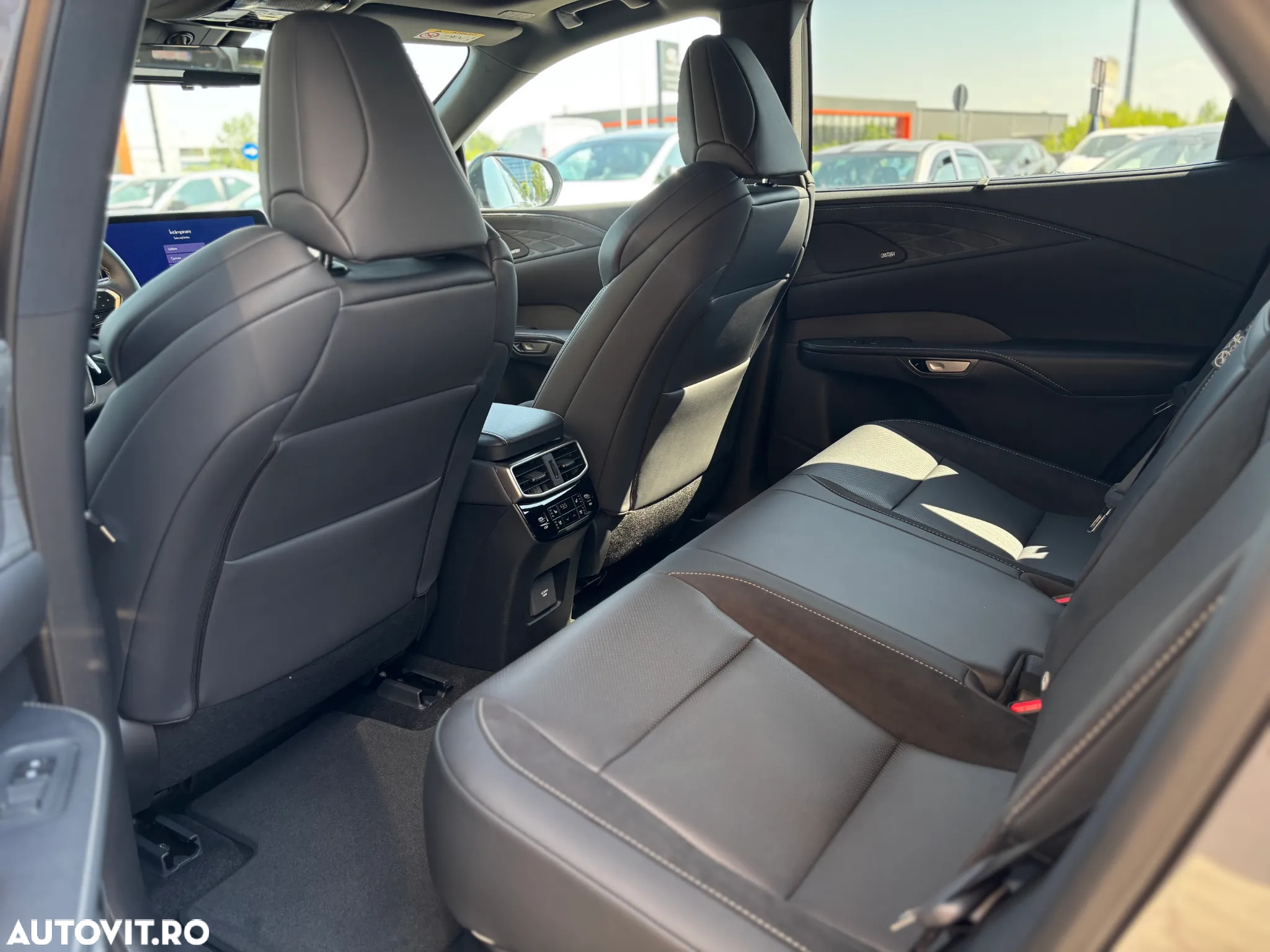 Lexus Seria RX - 10
