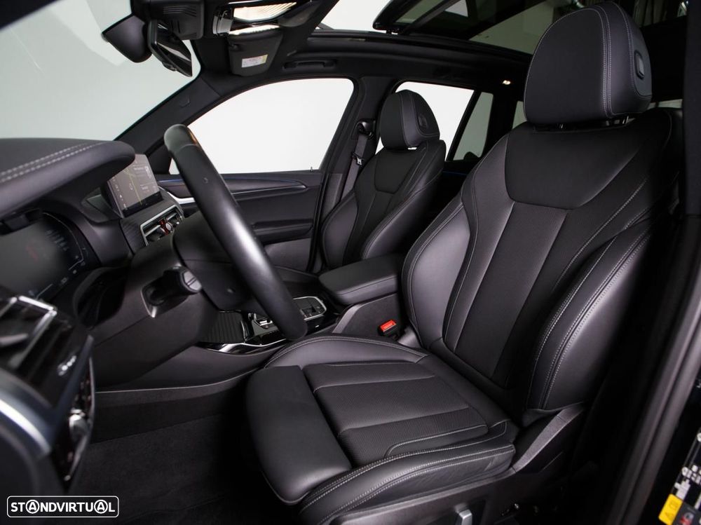 BMW iX3 Inspiring - 12